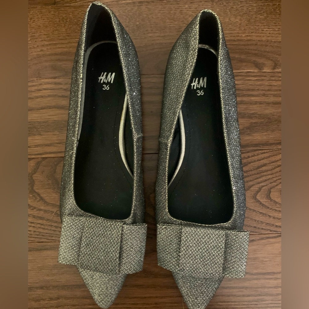 Silver glitter toe flats